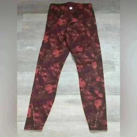 Athleta RAINIER PRINTED TIGHT size XS - Picture 7 of 13